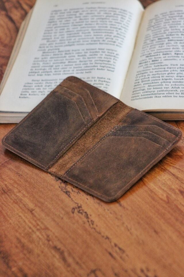 Hakiki Deri Dik Kartlık & Cüzdan | Anahtarlık Hediyeli ve Hediye Kutusunda/ Unisex / Kahverengi