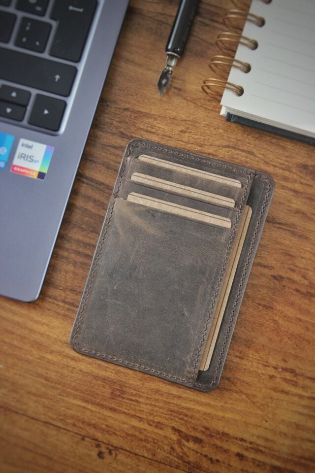 Hakiki Deri Minimal Dikey Kartlık | Unisex | Hediye Kutulu | Kahverengi